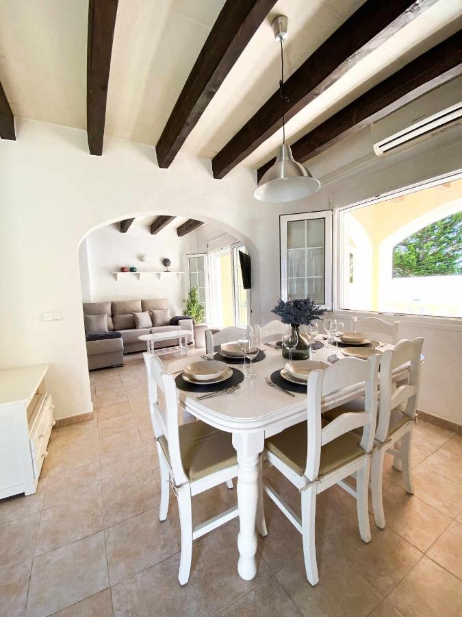 Chalet Villafranca Menorca con piscina privada Cala en Bosch Esterno foto